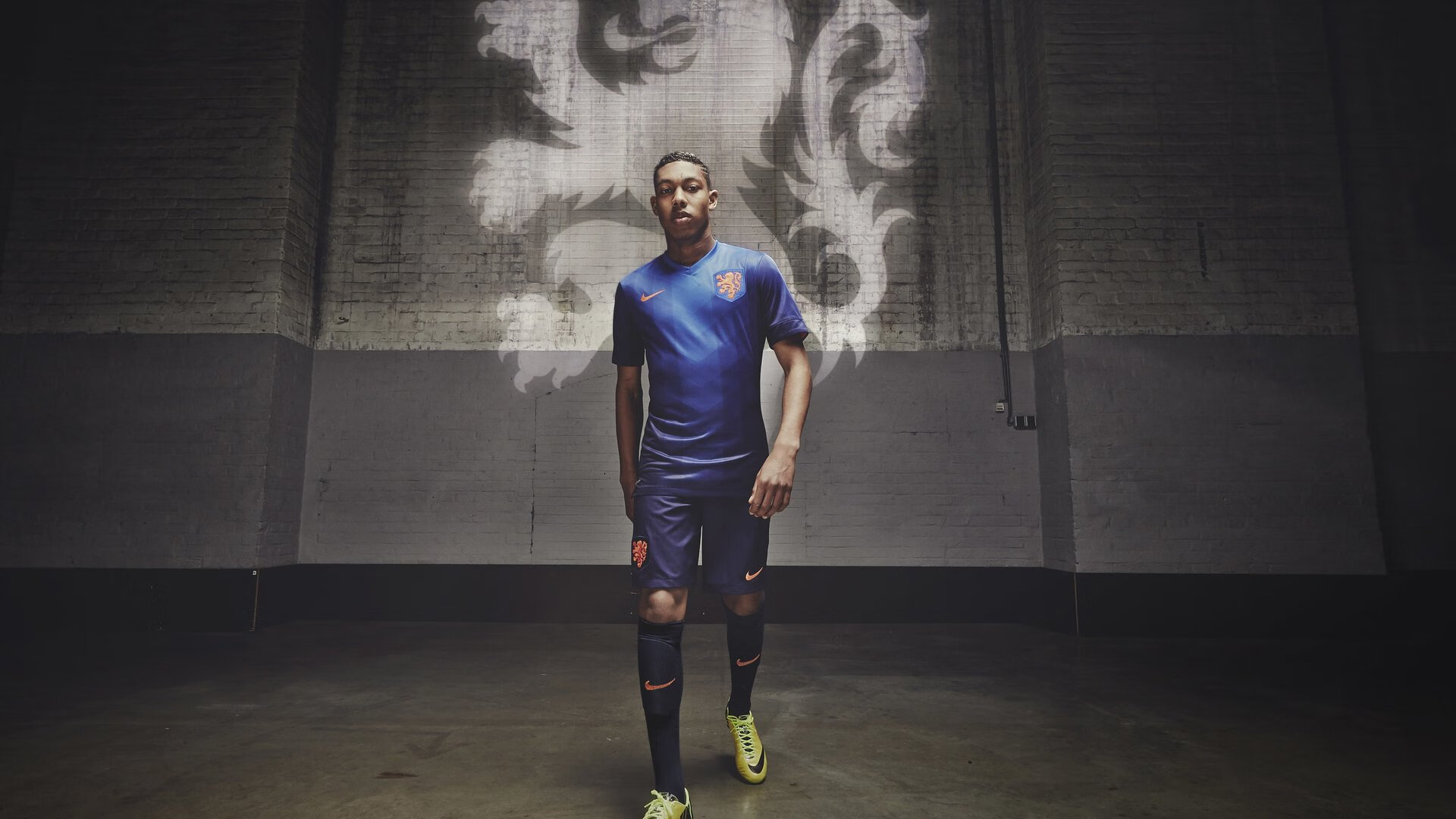 乔治·巴尔：以稳健的防守和精妙传球成为全黑队中场核心，乔治巴斯