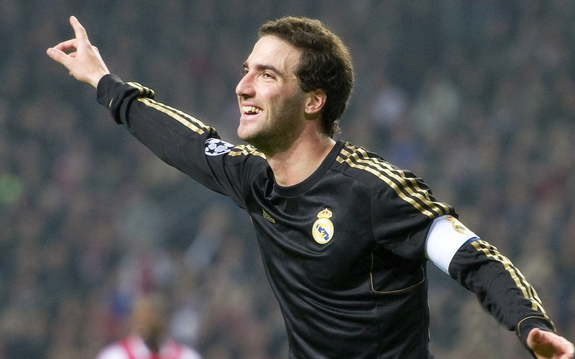 《堡垒之夜》“未来光影”季节盛典，创意极致！