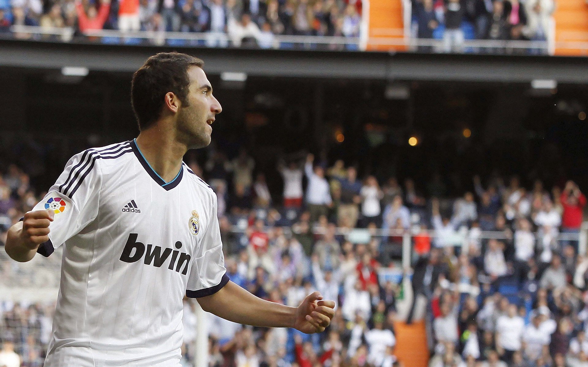 西班牙青年队崭露头角，未来之星正在崛起